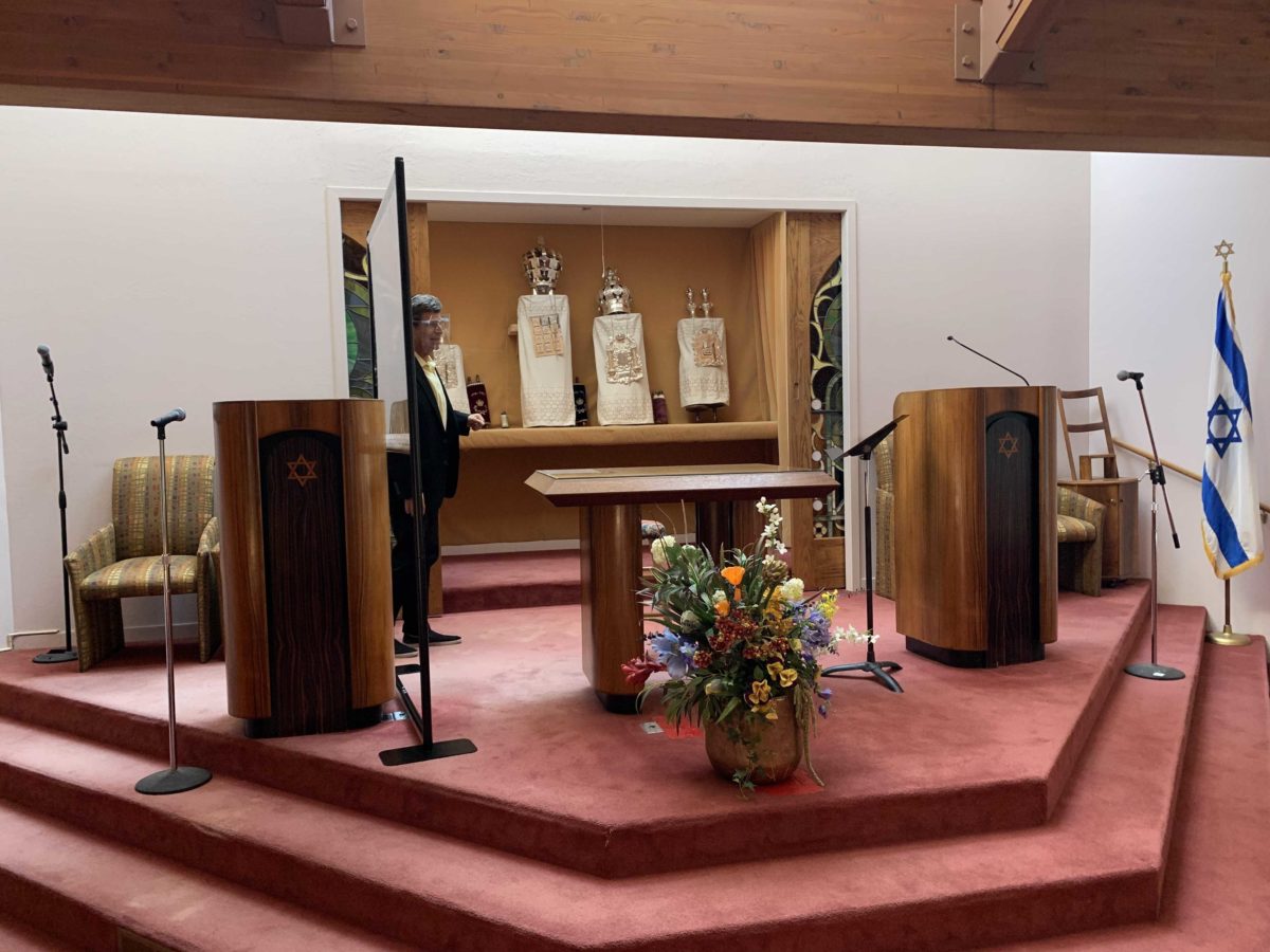 Families prepare to celebrate Jewish high holidays apart 1