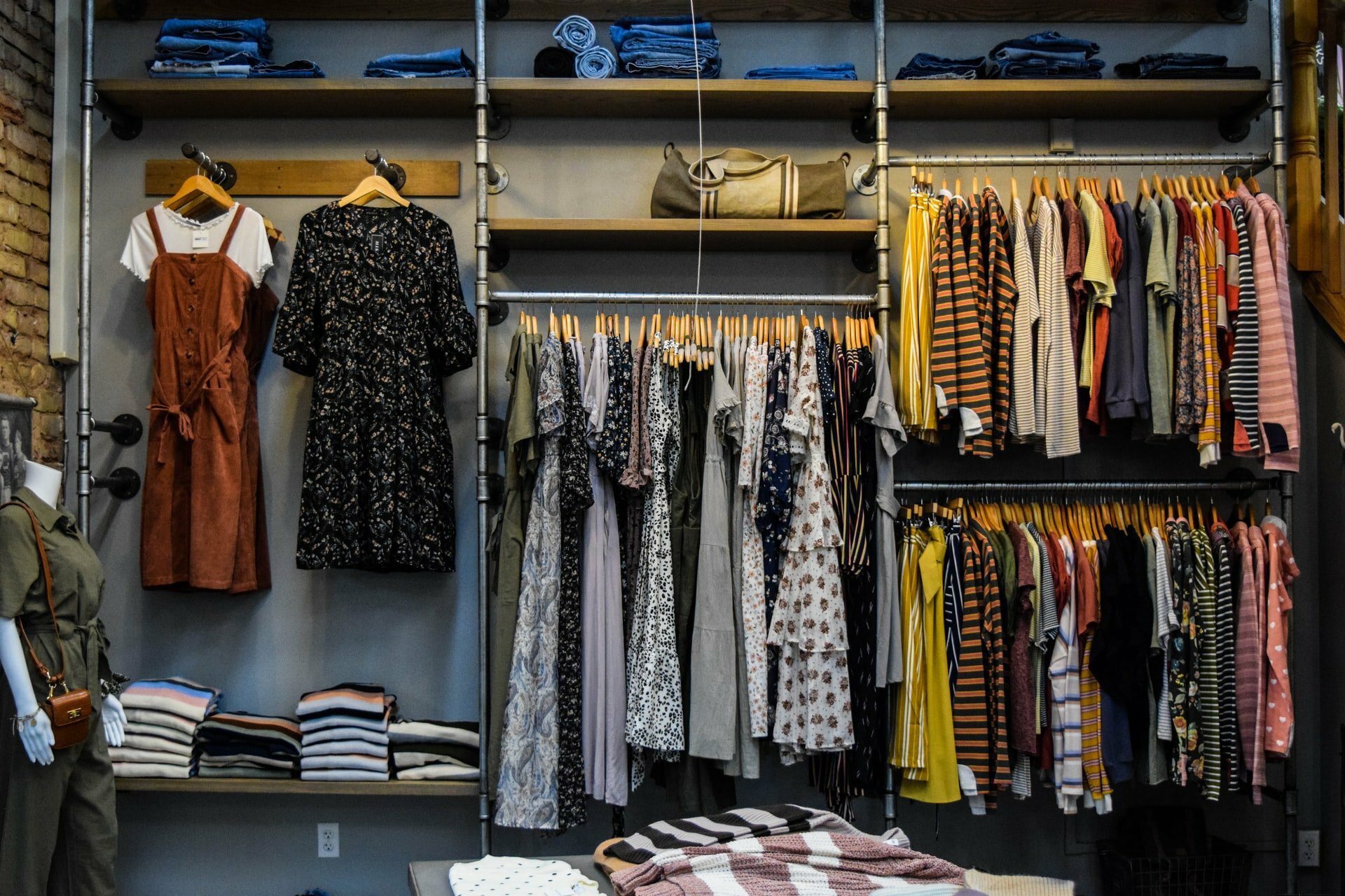 How To Organize Your Closet Like The Ladies of “Home Edit” 1